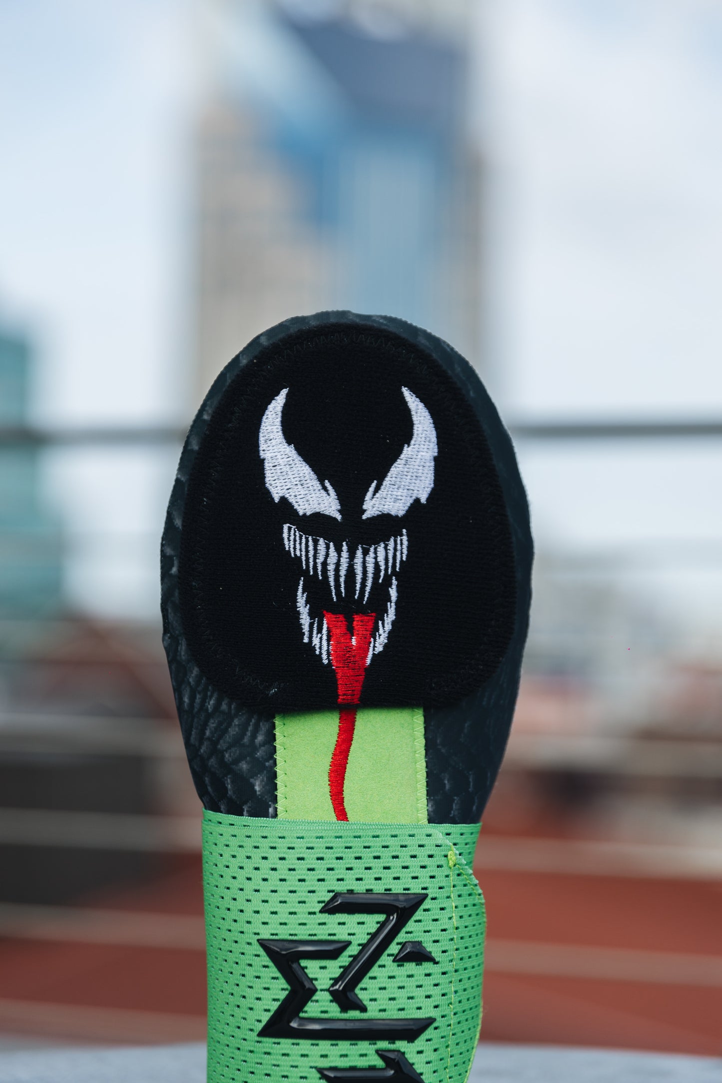 Wicked Mitts Sliding Mitt - Venom