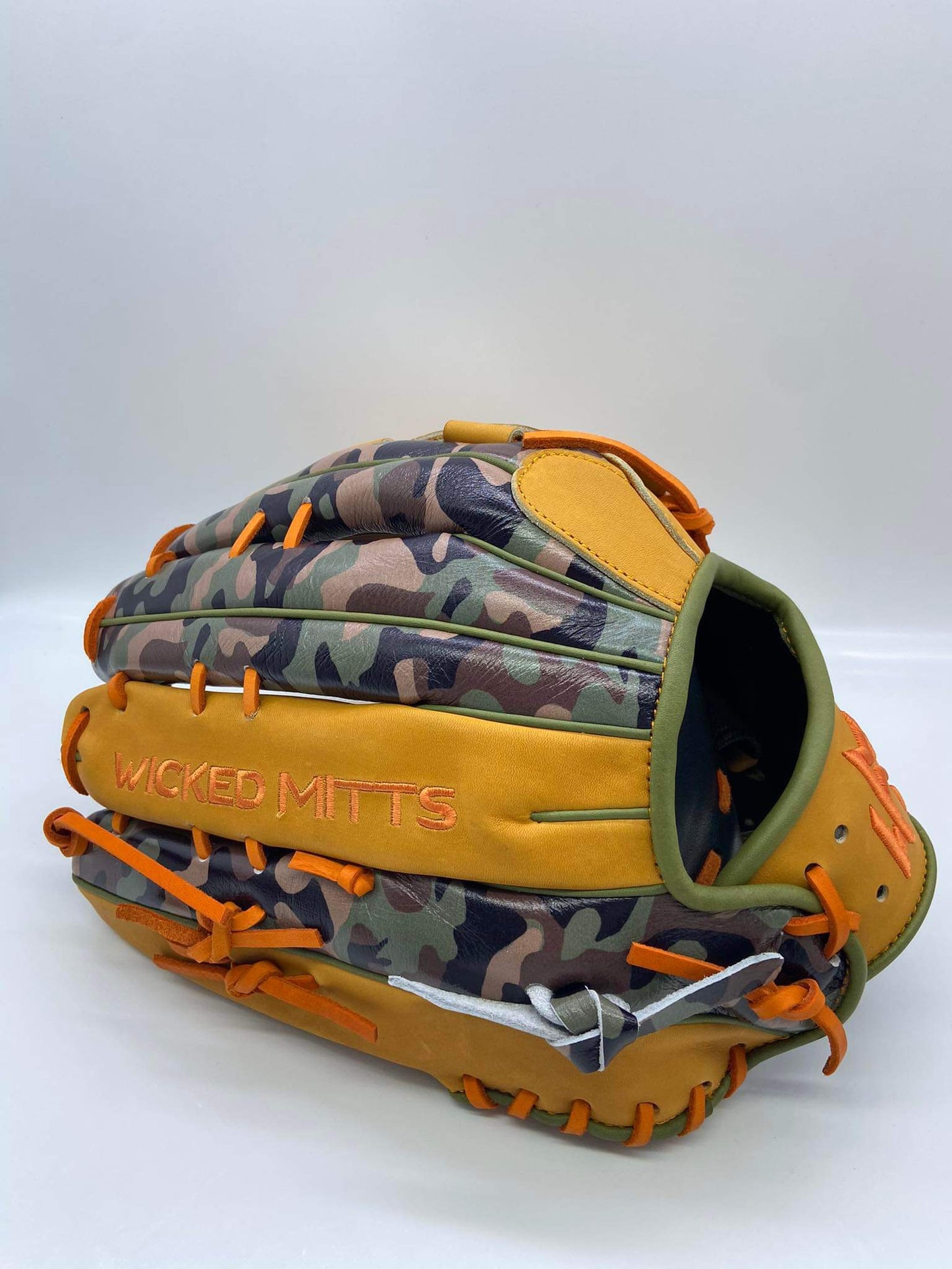 Wicked Mitts “Hunter” Softball Glove